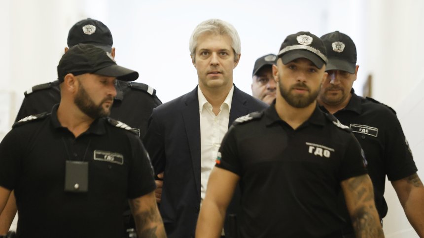 Благомир Коцев от ареста: Няма да предам варненци, няма сам да се откажа от поста си