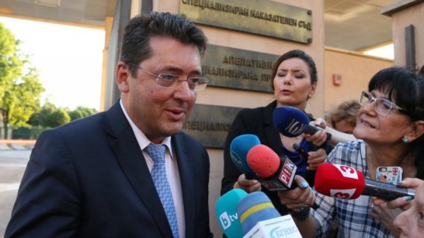 Узунов и Бобоков са в ареста за 72 часа с повдигнати обвинения