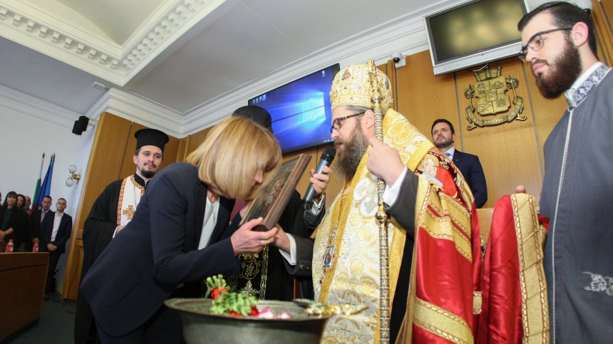 Фандъкова и новата местна власт в София положиха клетва