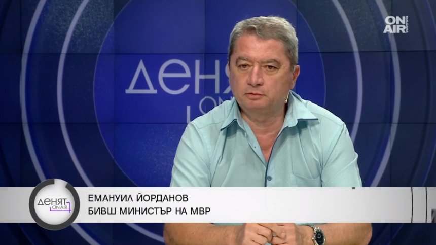Емануил Йорданов: Понятието "интимна връзка" ще доведе до безкрайни дела, българинът не уважава закона