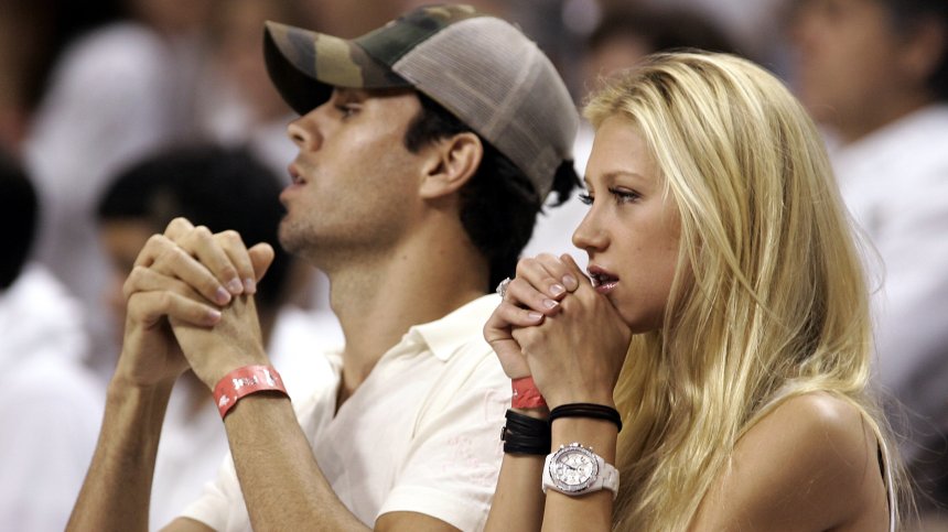 Анна Курникова роди трето дете на Енрике Иглесиас