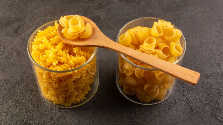 Макарони на фурна със сирене, яйца и мляко