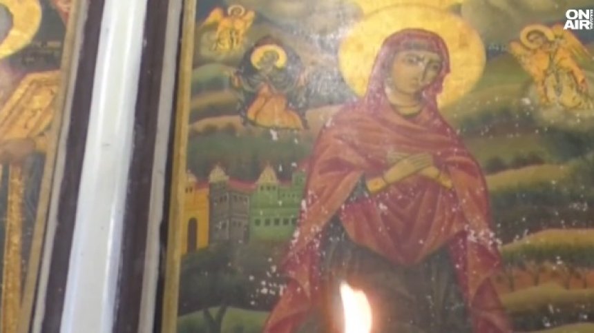 Молитви пред чудотворната икона на Св. Анна в село Орешино