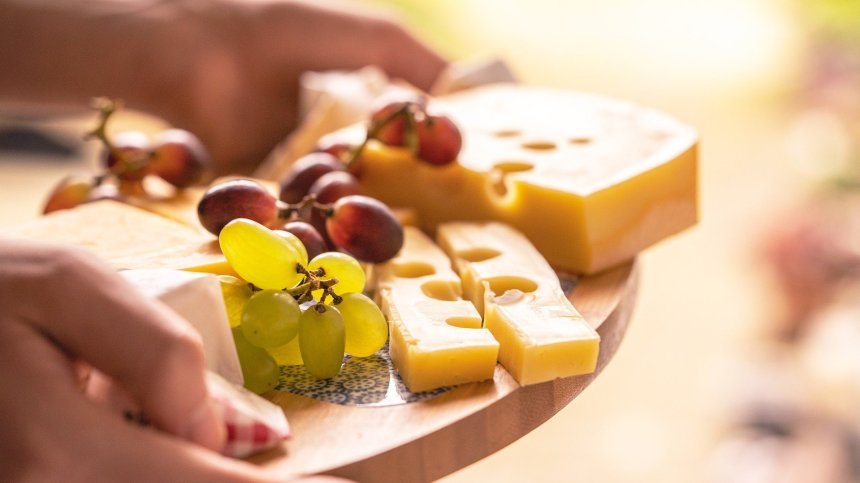 Какви са ефектите върху тялото ни, ако ядем сирене всеки ден?