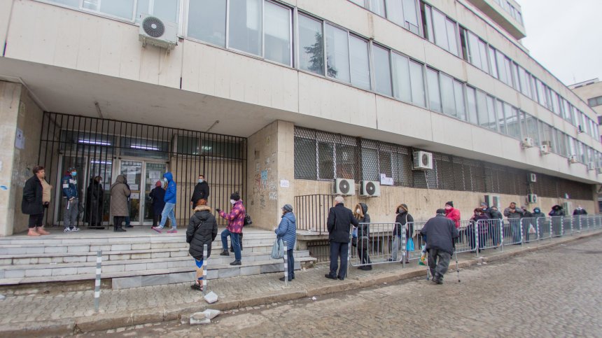 Коронакризата удари по джоба на всеки втори българин