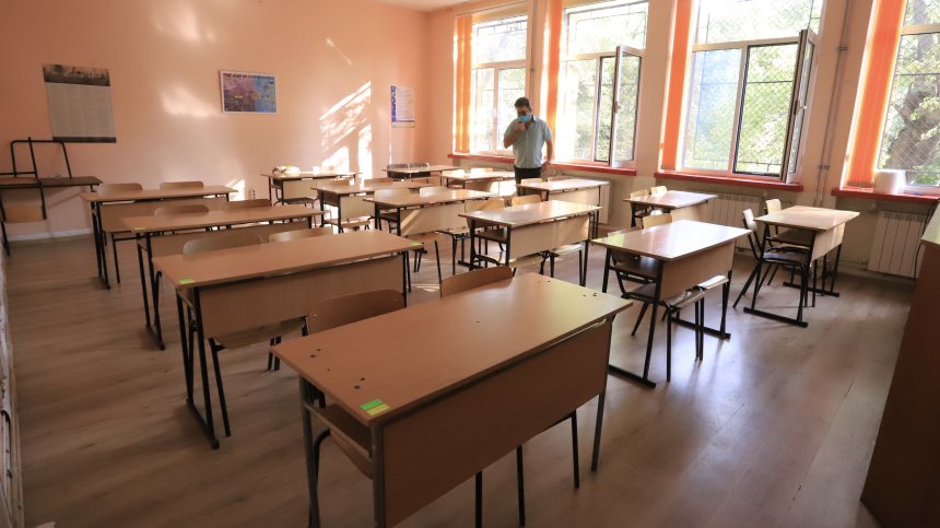 МОН разреши на директорите да предлагат дистанционно обучение