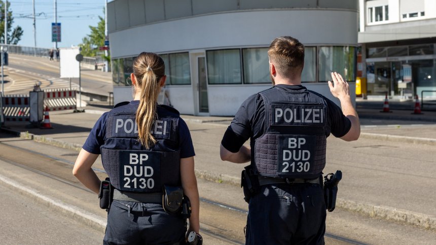 Задържаха мъж за нападение с нож в Германия, ранил е петима души