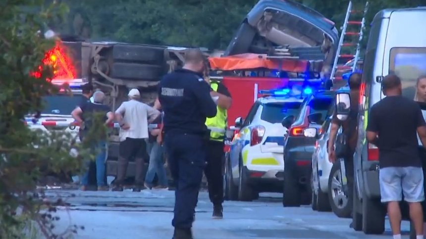 "Имаше хора по земята, викаха, плачеха": Разказ от първо лице за катастрофата с автобус (ВИДЕО)