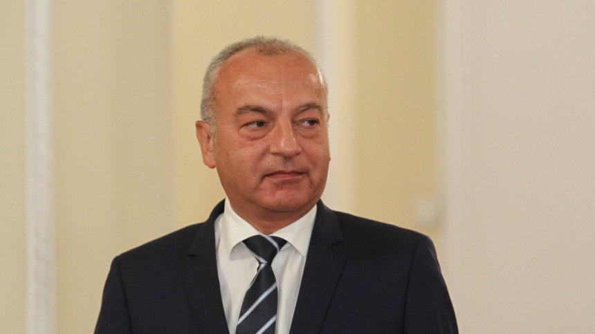 Донев към министрите: Властта е временна, последствията от глупавите решения са трайни