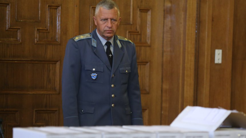 Ген. Стойков два пъти отказал на КПКОНПИ документи за Десислава Радева