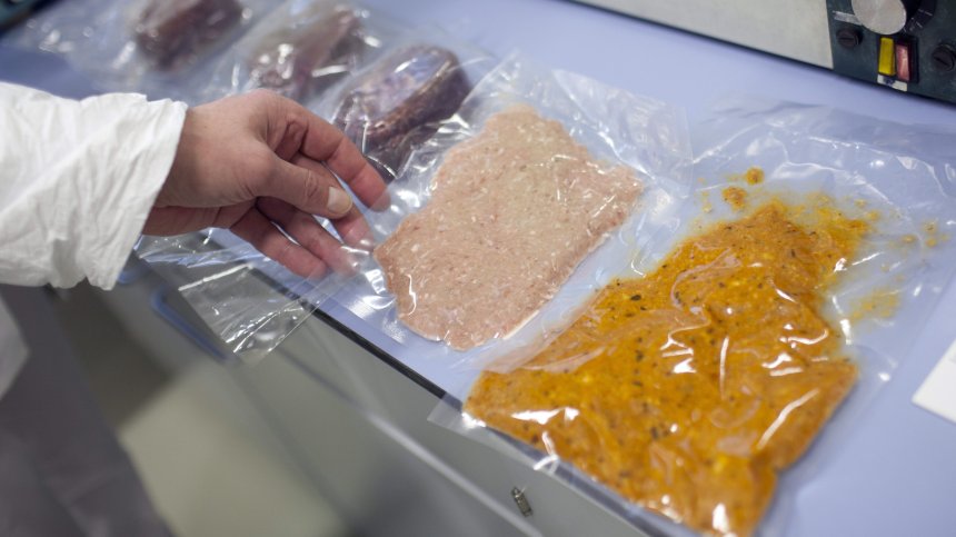 Някои американци вече консумират лабораторно създадено месо