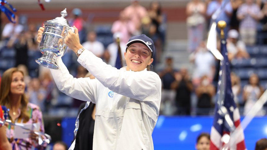 Феноменалната Ига Швьонтек триумфира с титлата на US Open