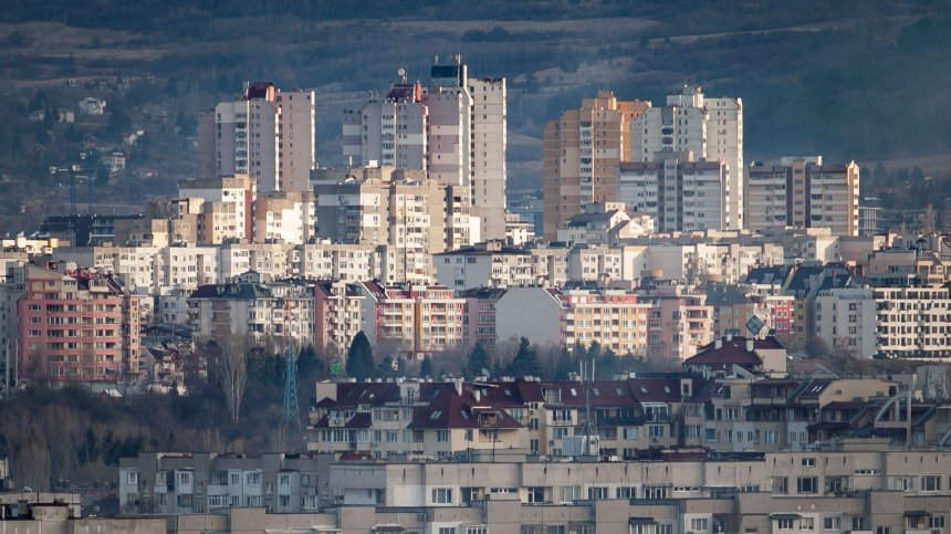 Има ли имотен балон в България и кога ще се успокоят цените на жилищата