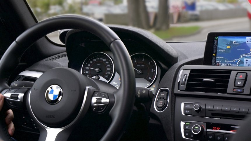 BMW внедрява нова технология, изкуствен интелект ще открива бъгове в автомобилите