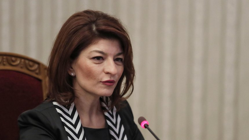 Атанасова: Очакваме диалог без клишета и внушения с "Промяната"