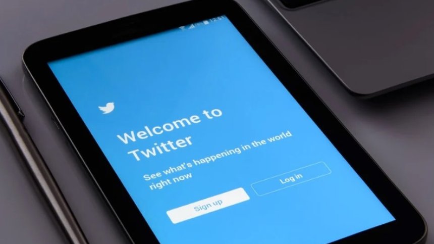 Служителите на Twitter ще имат право на работа от вкъщи завинаги
