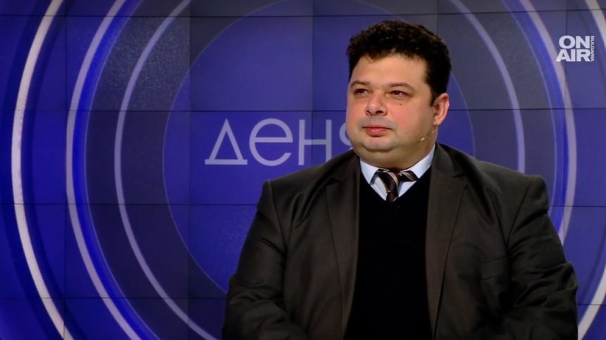 Конституционалист: Референдумите имат политически оттенък, правно недопустими са
