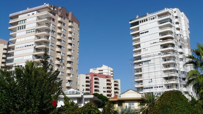 Футболисти на украински и руски отбори си спретнаха масов бой в Анталия