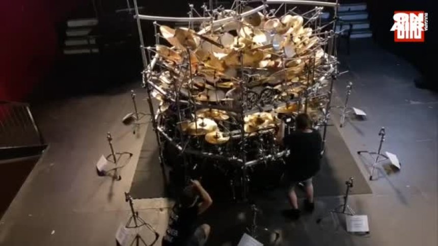 Сет от барабани и чинели влезе в рекордите на Гинес