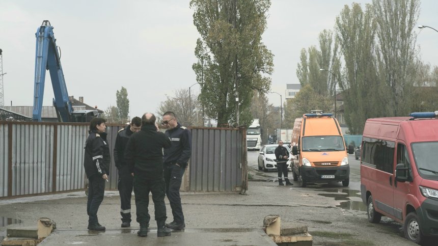 Двама са обгазените с меркаптан в София, училища прекратиха занятия