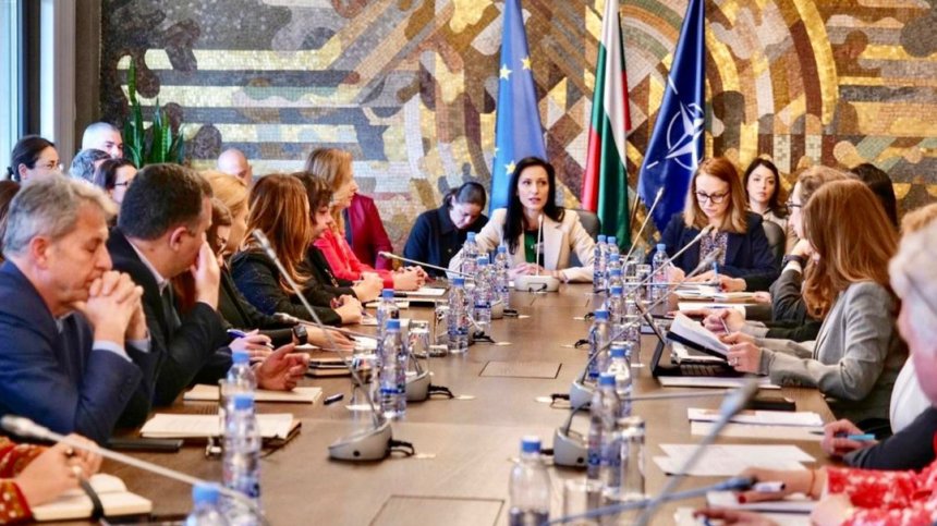 Мария Габриел: Присъединяването на България към ОИСР е водещ приоритет