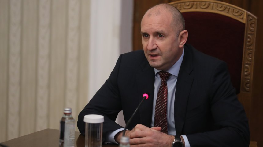 Политолог: Партия на Радев има потенциал, ако подаде оставка като президент и я оглави