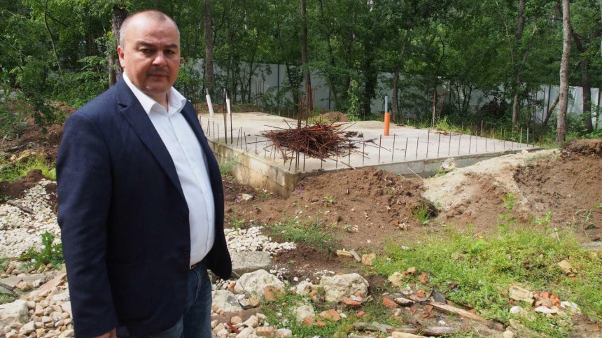 Абровски посети "Баба Алино": Никой няма право да огражда гора без разрешение