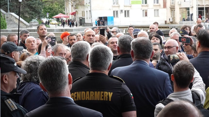 Протест в Габрово след масово сбиване на Гергьовден