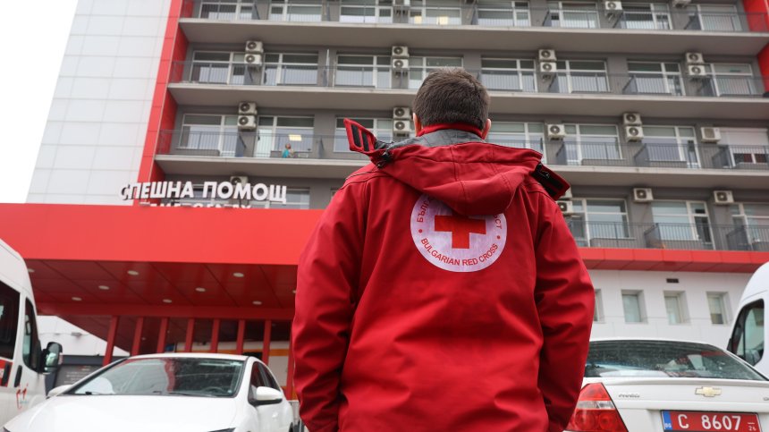Изписаха от "Пирогов" едно от децата, лекуващи се там след трагедията в Кочани