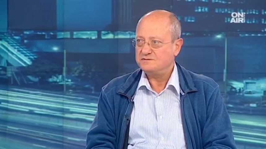 Тодор Танев: Трябва да съкратим специалностите, не университетите