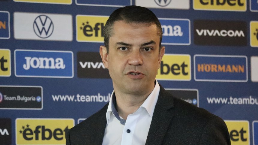 БФС и шефът на съдиите Виктор Кашай се разделиха