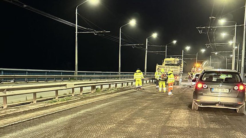 Аспаруховият мост във Варна бе успешно ремонтиран за една нощ