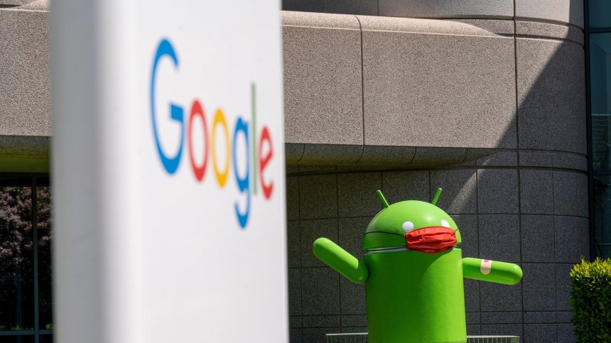 Съдят Google за изкупуване на конкуренти и незаконен монопол в Play Store