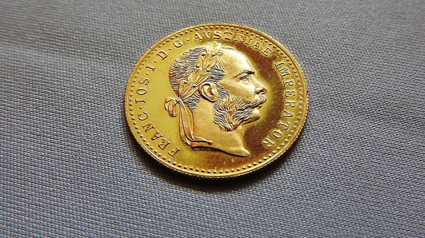 Златото достига рекордни стойности заради конфликта Израел - Иран