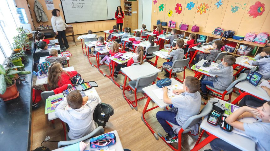 Религията влиза в училище най-рано догодина, ще има час по Добро