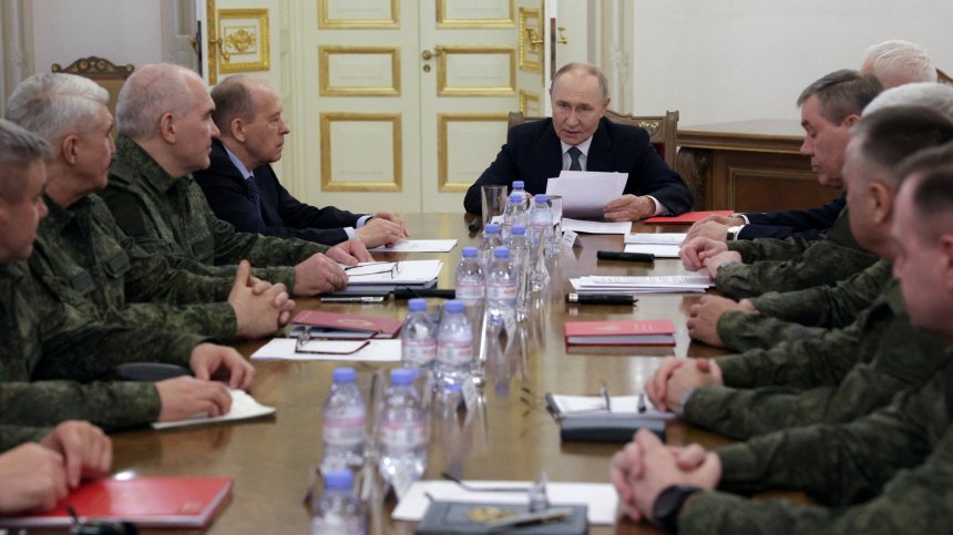 Путин: Русия запазва пълна инициатива на бойното поле