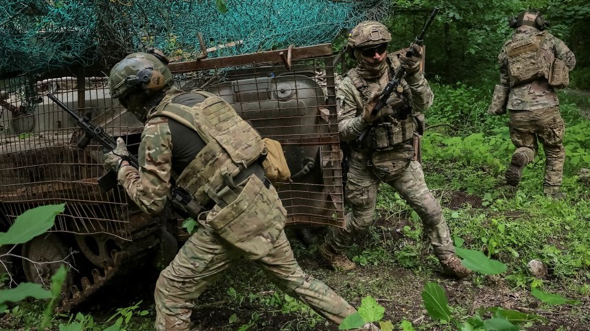 Русия бомбардира и уби украински военни в укритието им