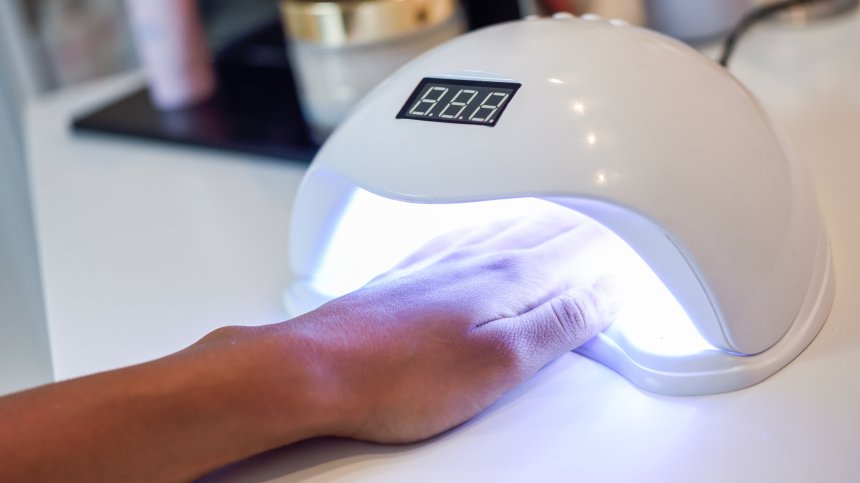 Хитът в маникюра за 2025 г. - лавандулово мляко