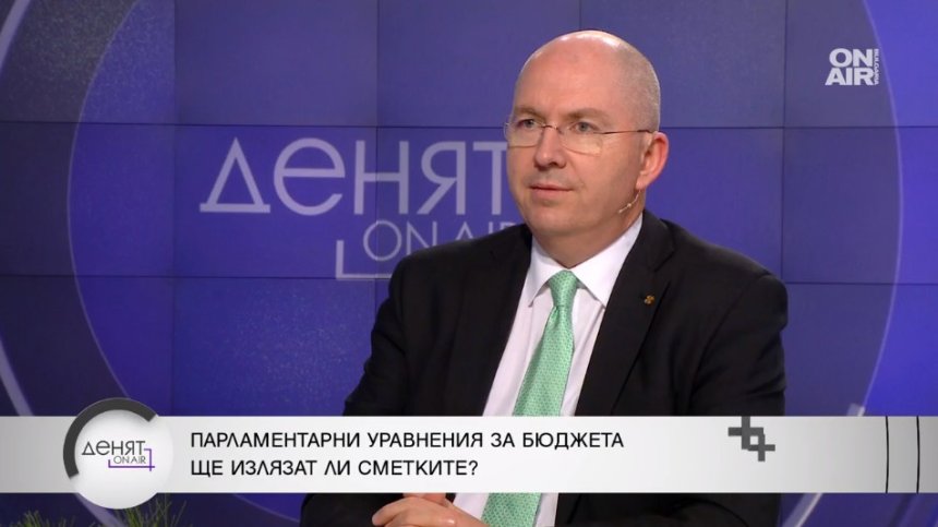 Румен Йончев: Отваря се кутията на Пандора, предколедното наддаване в НС се случва