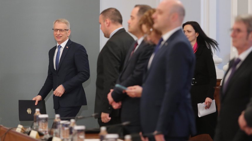 Денков: С Габриел ще направим всичко възможно за плавен преход