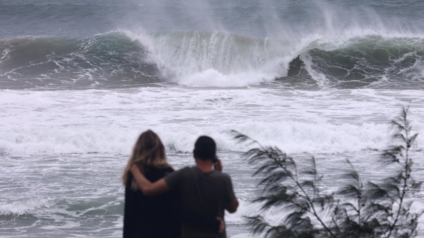 Океански вълнения убиха най-малко 7 души в Австралия