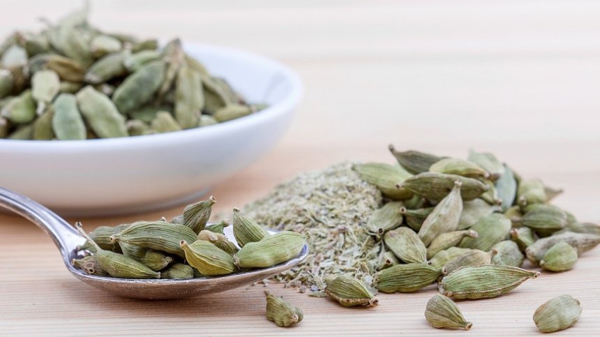 Какво е кардамонът и как да го използваме в ежедневието?