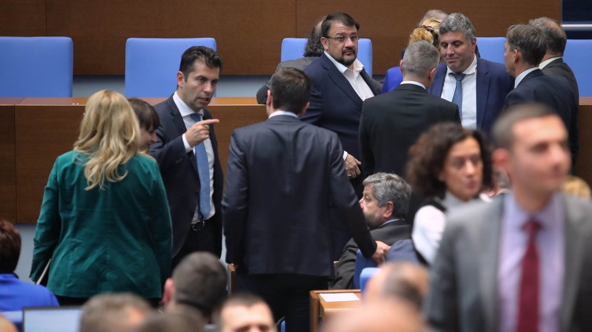 Разглеждат Бюджет 2024: ГЕРБ, ПП и ДПС поискаха по-високи заплати за детските педагози