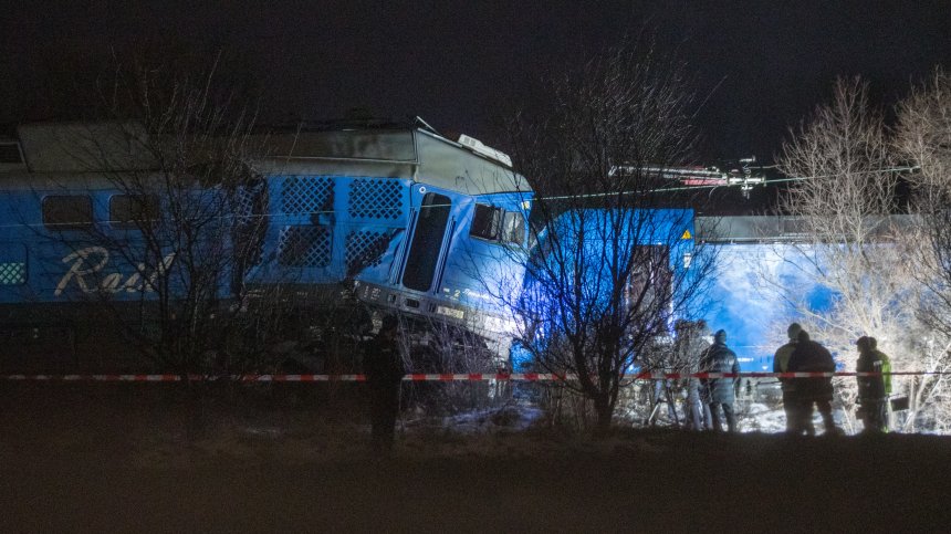 Синдикатът на железничарите: Електрическият влак е тръгнал да спира и затова там няма жертви