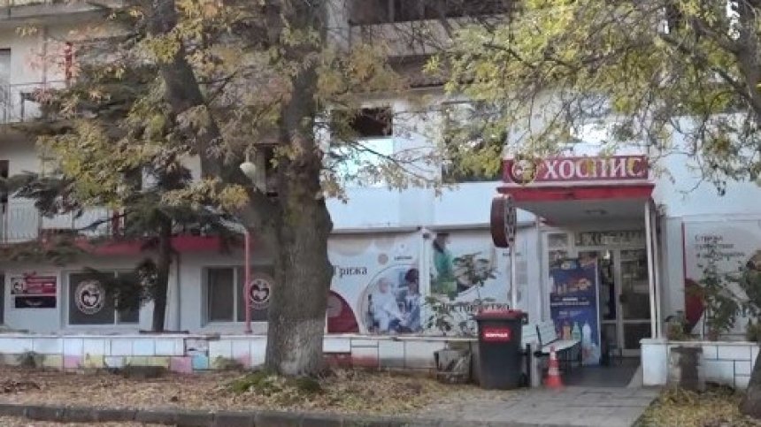 Възрастни хора са връзвани до кръв, гладни и жадни в хосписи (ВИДЕО)