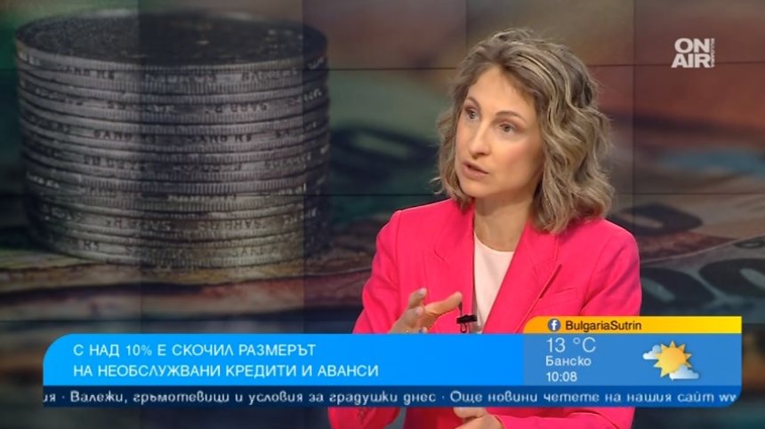Младите харчат неразумно - теглят бързи кредити за телефони и трудно ги връщат