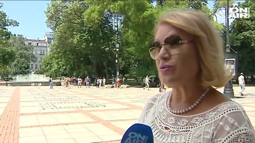 Двуполюсни реакции за влизането на Слави Трифонов в политиката