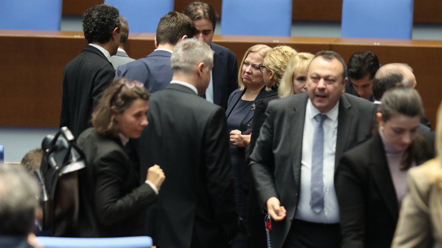 Напрежение в парламента заради състава на Комисията по досиетата