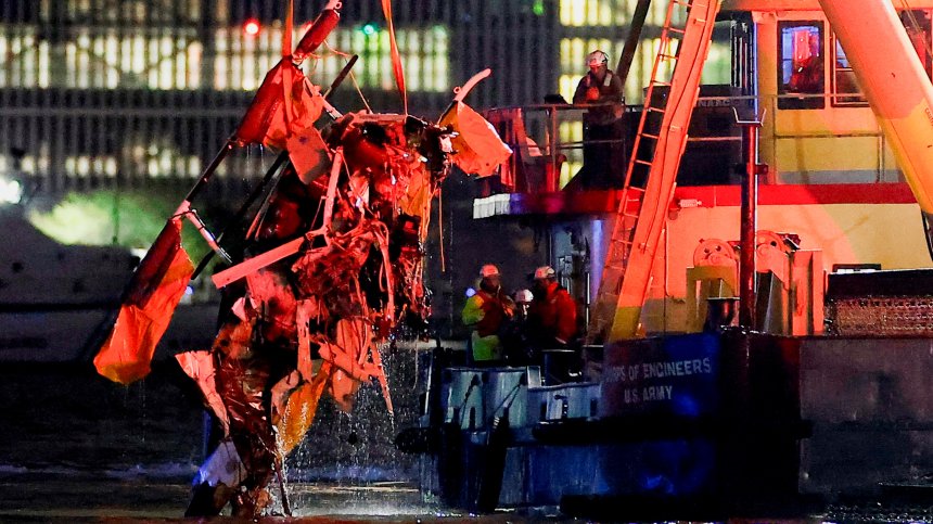 Туристически хеликоптер се разби в САЩ, загинаха шестима души