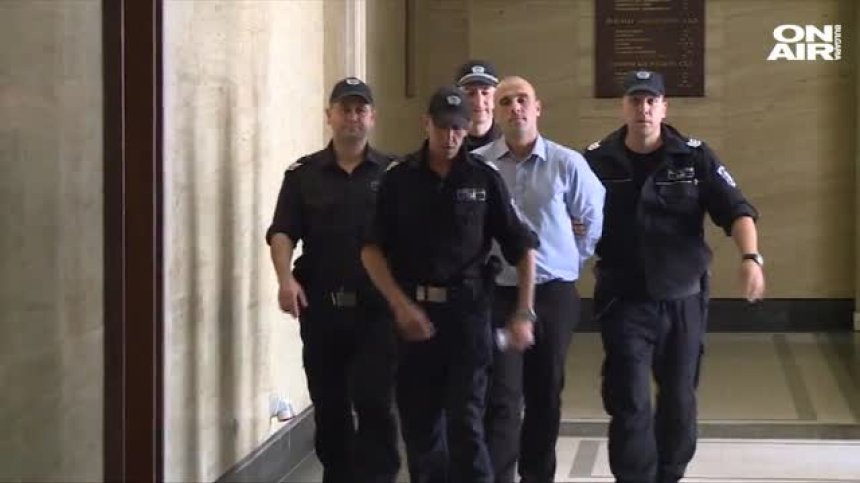 Убиецът на Виола нападна и съкилийника си, намушка го в окото